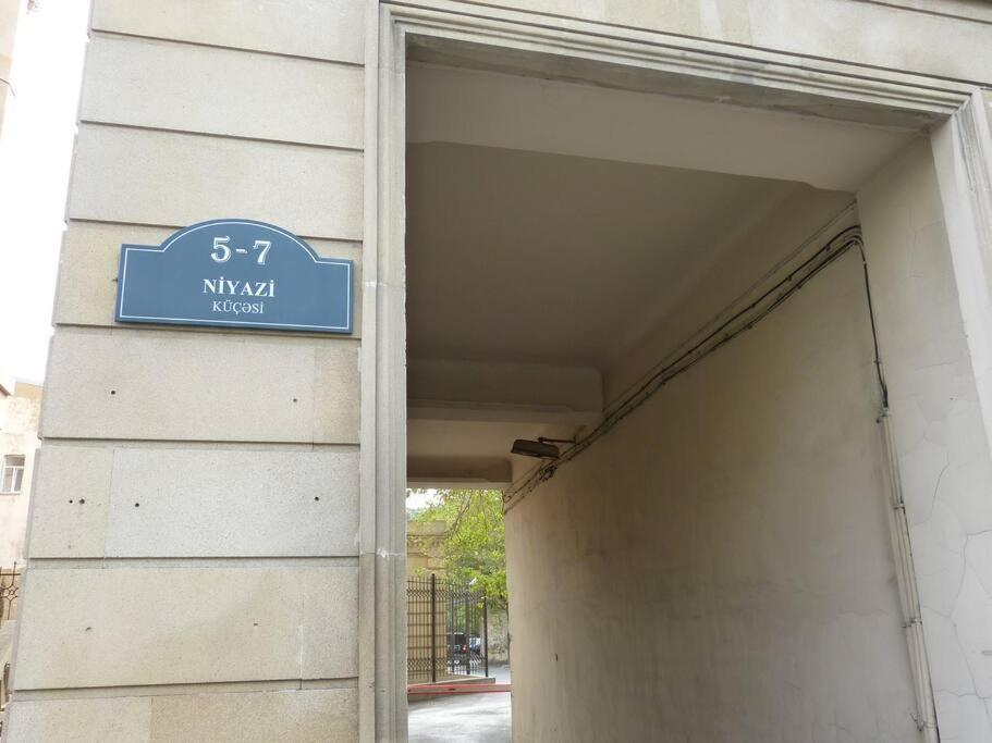 Live-Inn Stunning Apartment On Azneft Sq With President Palace & Old City Views 巴库 外观 照片